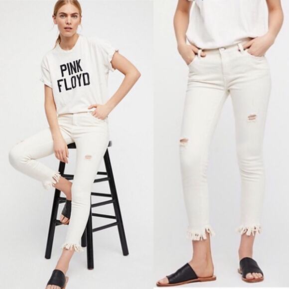 Free People Great Heights Jeans Distressed Fringe Frayed Hem White Ivory Size 26 - Picture 1 of 8